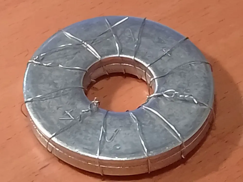 Die zwei Platten als Paket gebündelt